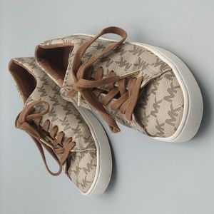 MK sneaker shoes Women 5.5 vegan leather